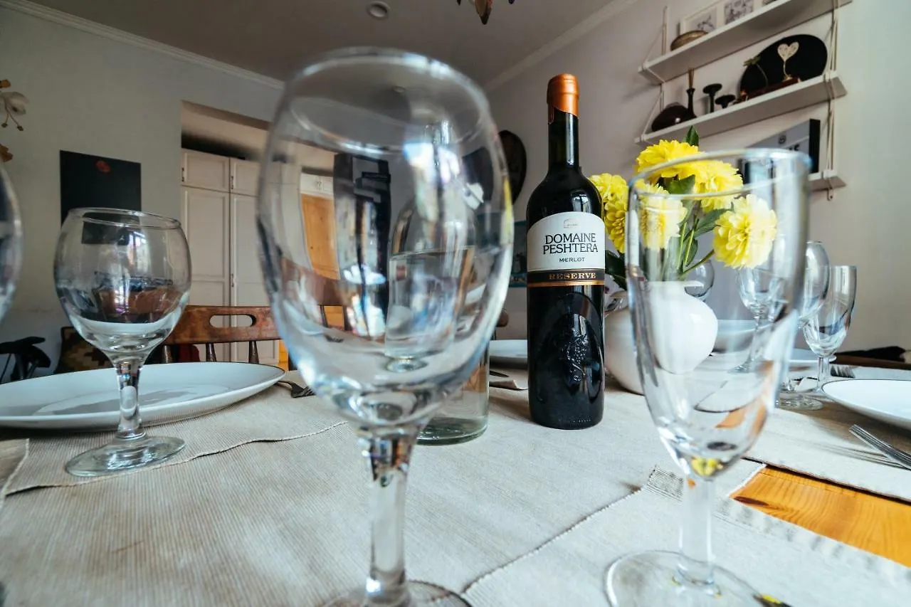 3Bdr The Hadjis - City Center Flat 소피아